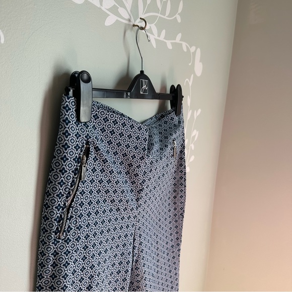 Blue Floral Print Kenar Pants in size US 12 - Picture 3 of 6